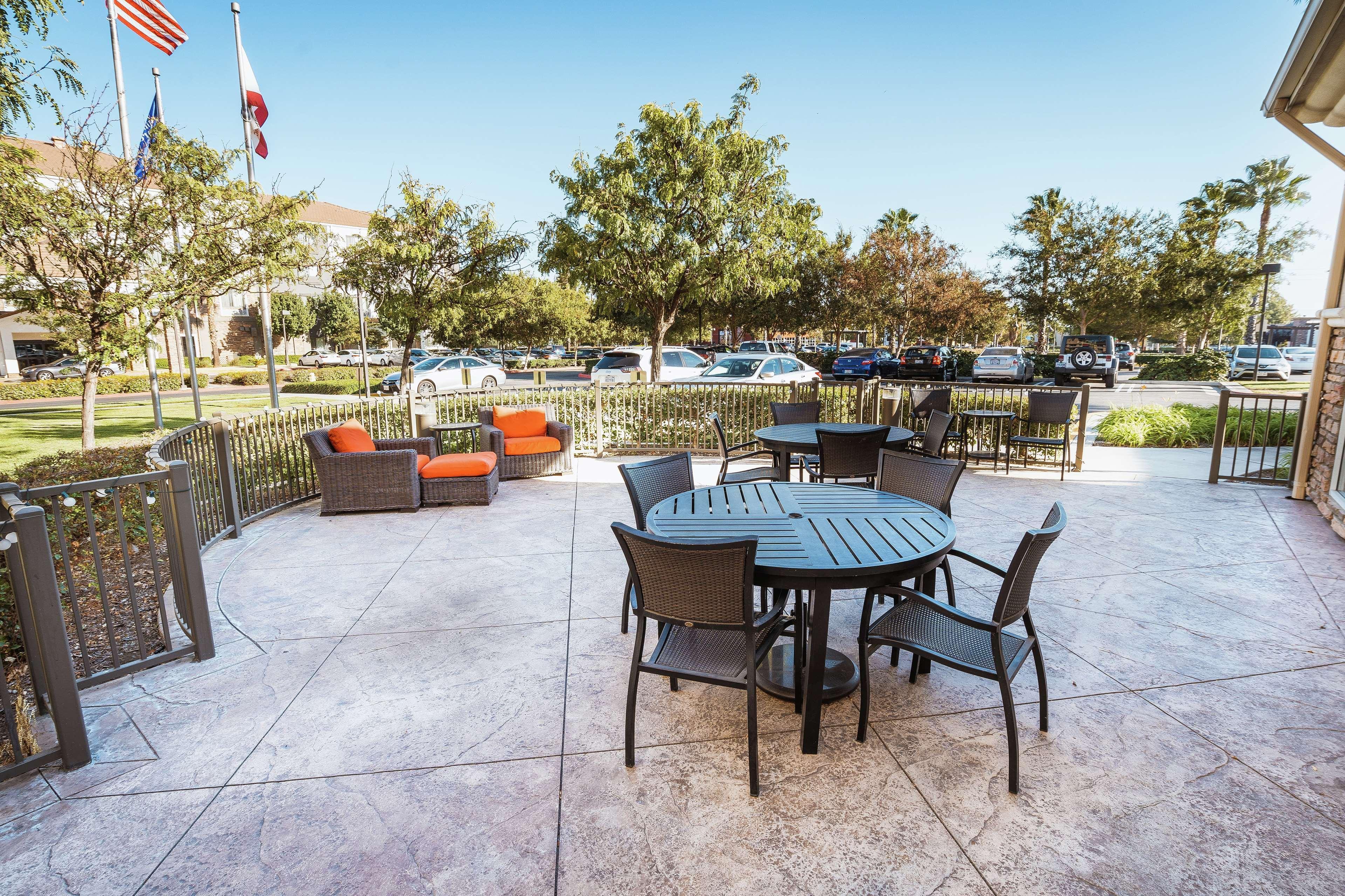 Hilton Garden Inn Ontario Rancho Cucamonga Luaran gambar